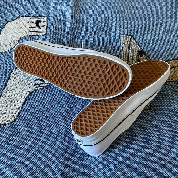 Vans Authentic eyelets white canvas sneaker shoes - Picture 4 of 12